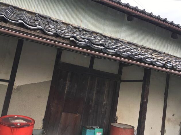 今から何十年も開かずの間だった蔵を探索する方法